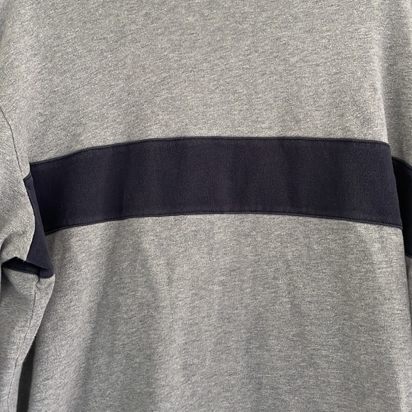 Men’s gray Gap Crewneck - Picture 2 of 6